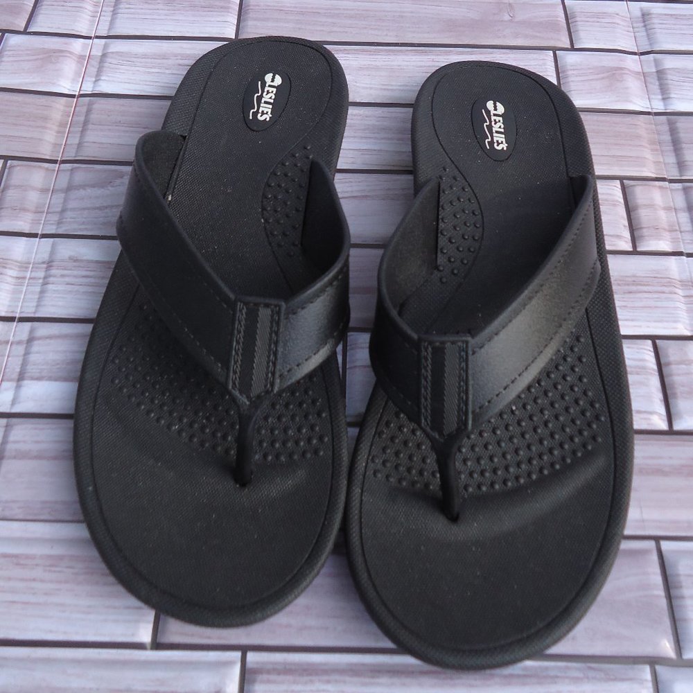 SIZE 9/10. Okabashi Leslie's pool supplies, men’s large flip flops mariner black